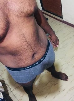 Shanroy - Male escort in Colombo Photo 1 of 13