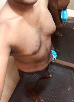 Shanroy - Male escort in Colombo Photo 9 of 13
