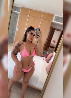Shantal - escort in Dubai Photo 9 of 12