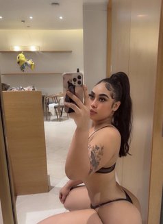 Shantal - puta in Dubai Photo 11 of 12