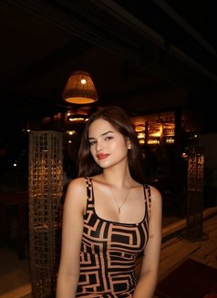 Your Hot Babe Shantal - puta in Manila Photo 4 of 29