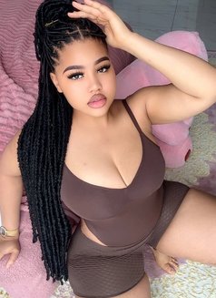 Shantel - puta in Khobar Photo 1 of 2