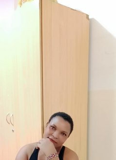 Shantel - masseuse in Muscat Photo 6 of 6