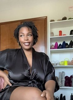 Shantel - escort in Nairobi Photo 2 of 3