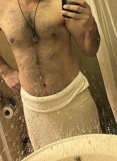 Shanu - Male escort in Mumbai Photo 2 of 5