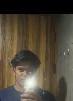 Shanu - Male escort in New Delhi Photo 2 of 10