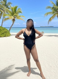 Shanudya - escort in Colombo Photo 5 of 9