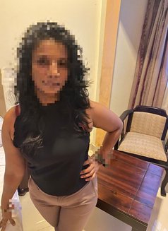 Shanuki Gfe - escort in Colombo Photo 1 of 4