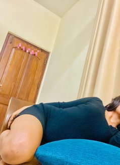 Shanuuuuu - puta in Colombo Photo 6 of 7