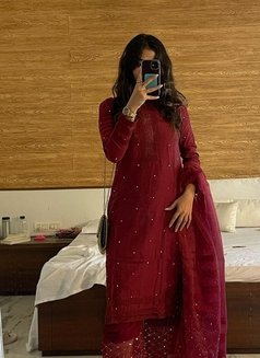 Real meet and cam show - escort in Bangalore Photo 2 of 5