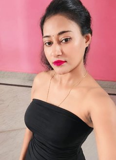 Shanvi Real Meet Cam Show - puta in Hyderabad Photo 1 of 3