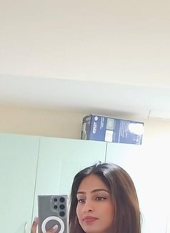 Shanya Bhabi - puta in Dubai Photo 5 of 5