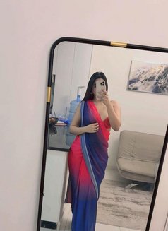 Shanzey Pakistani Beauty in JVC - puta in Dubai Photo 8 of 12