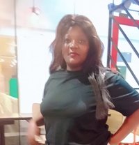 Sarah - puta in Kampala