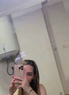 Shara, young n sexy - escort in Mumbai Photo 2 of 5