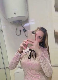 Shara, young n sexy - escort in Mumbai Photo 5 of 5