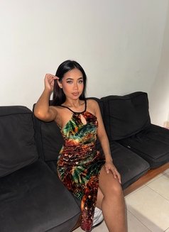 Shareen - escort in Bali Photo 13 of 15