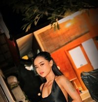 Shareen - escort in Bali Photo 6 of 10