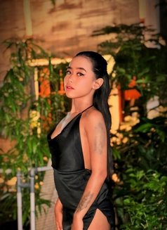 Shareen - escort in Bali Photo 7 of 10