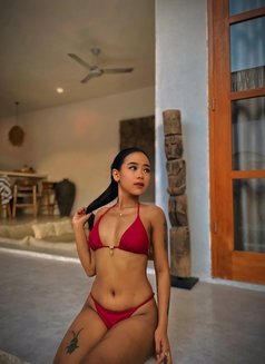 Shareen - escort in Bali Photo 7 of 18