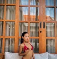 Shareen - escort in Bali Photo 11 of 14