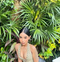 Shareen - escort in Bali Photo 22 of 23