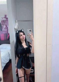 Sharen - puta in Surabaya Photo 3 of 8