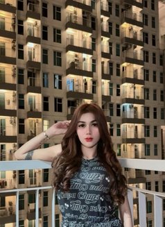 Sharen - puta in Surabaya Photo 4 of 8