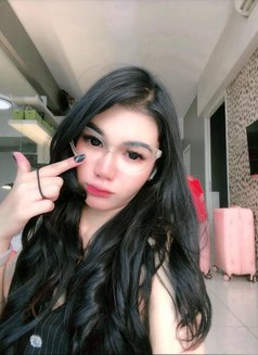 Sharen - puta in Surabaya Photo 6 of 8