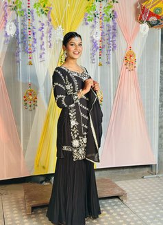 Sharlyn - escort in New Delhi Photo 13 of 13