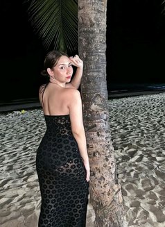 Sharm - escort in Makati City Photo 5 of 8