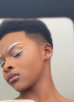 Sharma - Acompañantes masculino in Dubai Photo 1 of 5