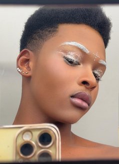 Sharma - Acompañantes masculino in Dubai Photo 2 of 5