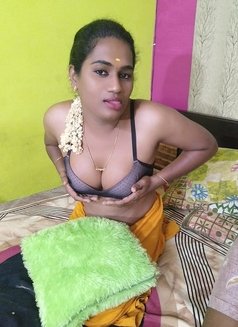 Sharmi - Acompañantes transexual in Chennai Photo 1 of 4