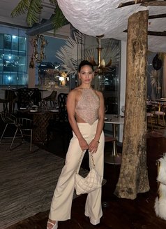 Sharom - puta in Milan Photo 12 of 14