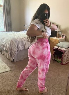 Sharon - escort in Okinawa Island Photo 1 of 3