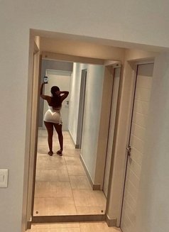 Sharon Bj and Rimming - puta in Candolim, Goa Photo 1 of 3