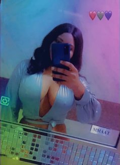 Sharon - masseuse in Accra Photo 4 of 5