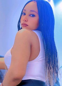 Sharon - escort in Riyadh Photo 8 of 10