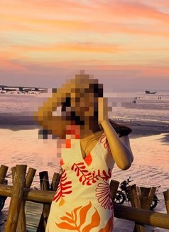 Sharon - escort in Mumbai Photo 2 of 3