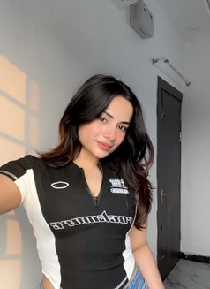 Anisha - escort in Abu Dhabi Photo 2 of 6