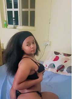 Sharon - Agencia de putas in Doha Photo 2 of 3