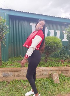 Sharon - puta in Eldoret Photo 2 of 5