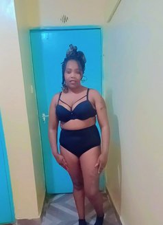 Sharon - escort in Nairobi Photo 3 of 6