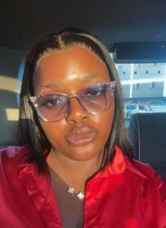 Sharon - escort in Nairobi Photo 2 of 6