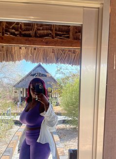 Sharon - escort in Nairobi Photo 3 of 6