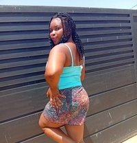 Sharon - puta in Accra