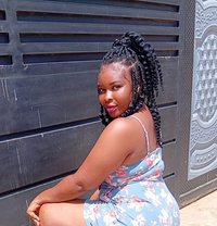Sharon - puta in Accra