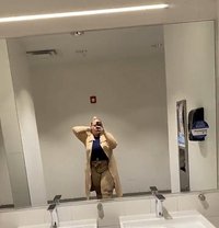 Sharon - escort in Iwakuni