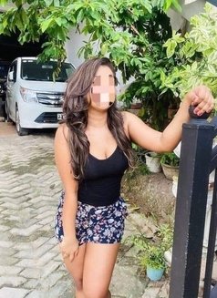 Shasha independent hot girl - puta in Colombo Photo 1 of 4